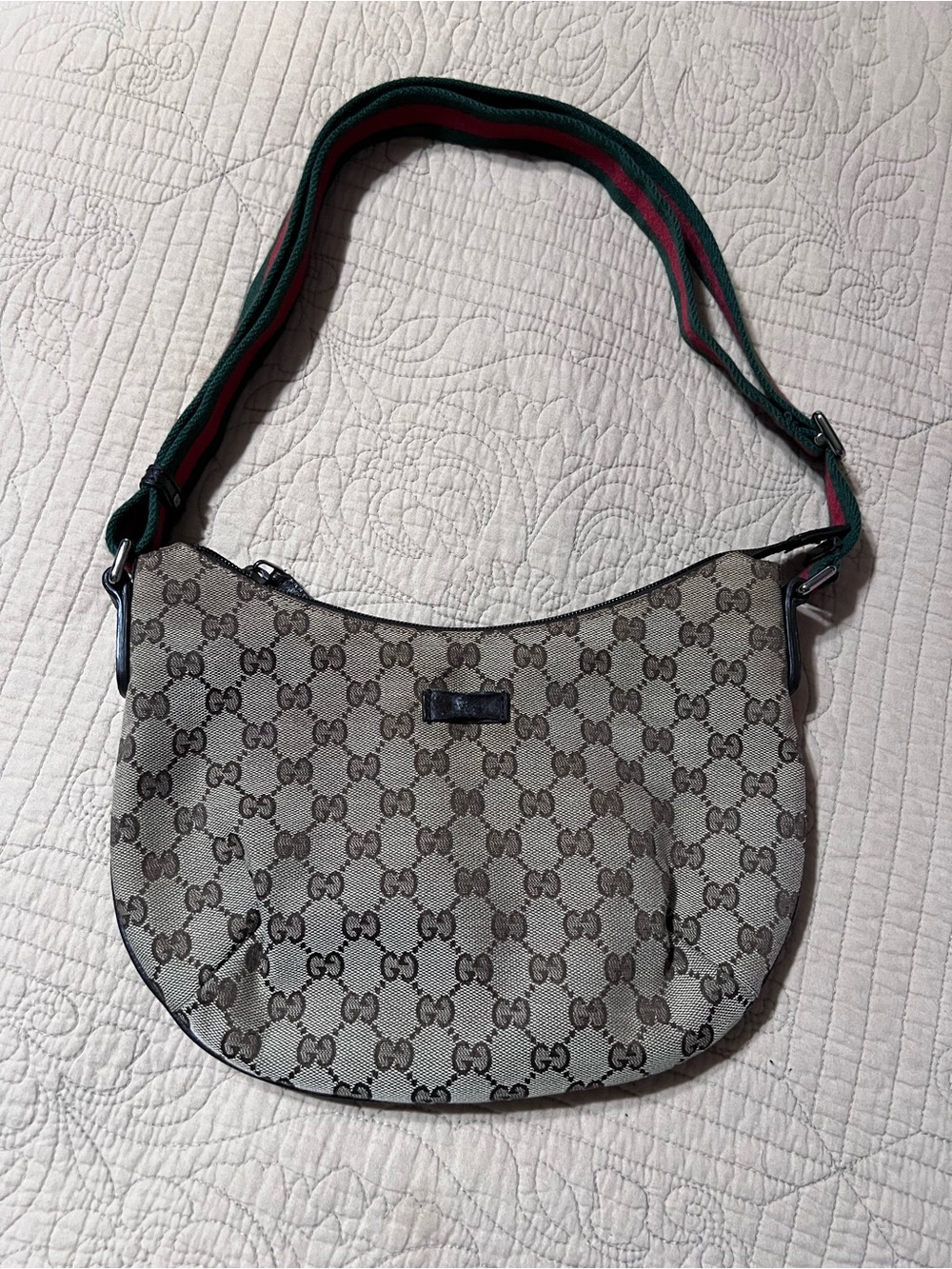 Gucci Beige GG Canvas halfmoon crossbody with Green and Red Strap